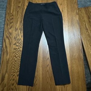 Elie Tahari black pants side zipper slit at ankle size 4‎